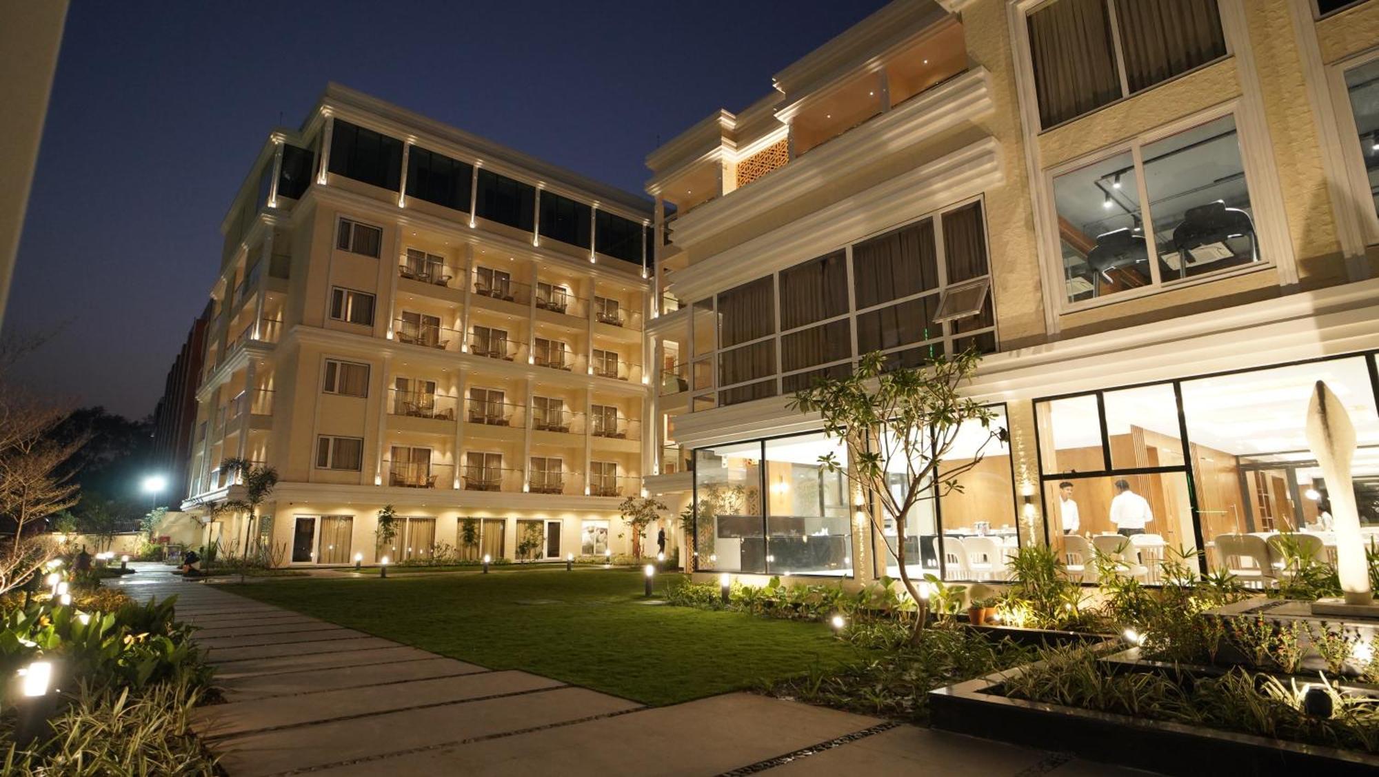 Antique Regency Hotel Digha  Exterior photo