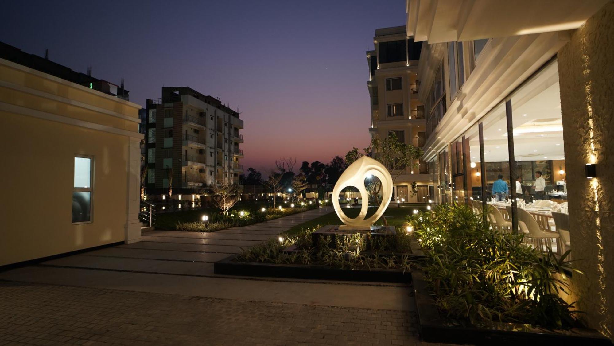 Antique Regency Hotel Digha  Exterior photo