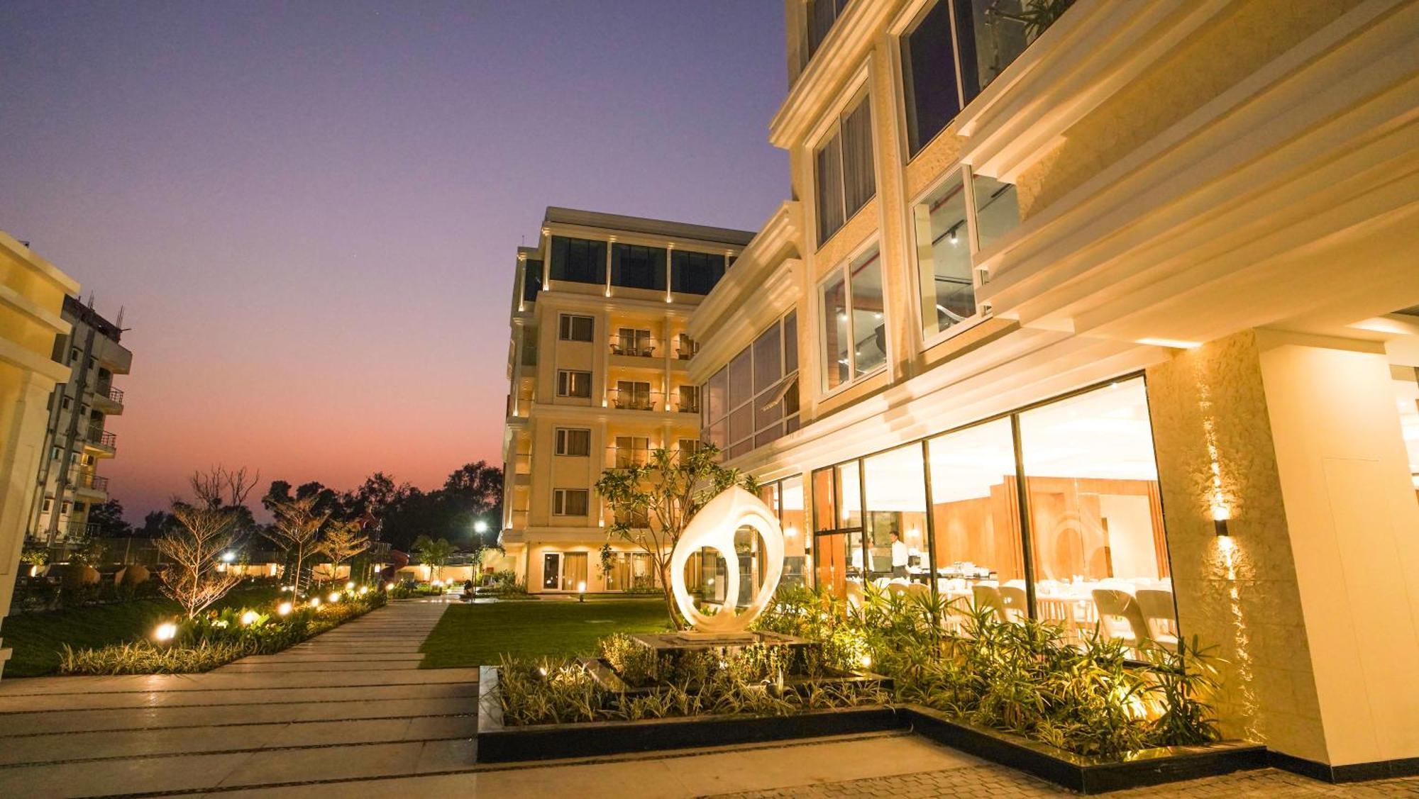 Antique Regency Hotel Digha  Exterior photo