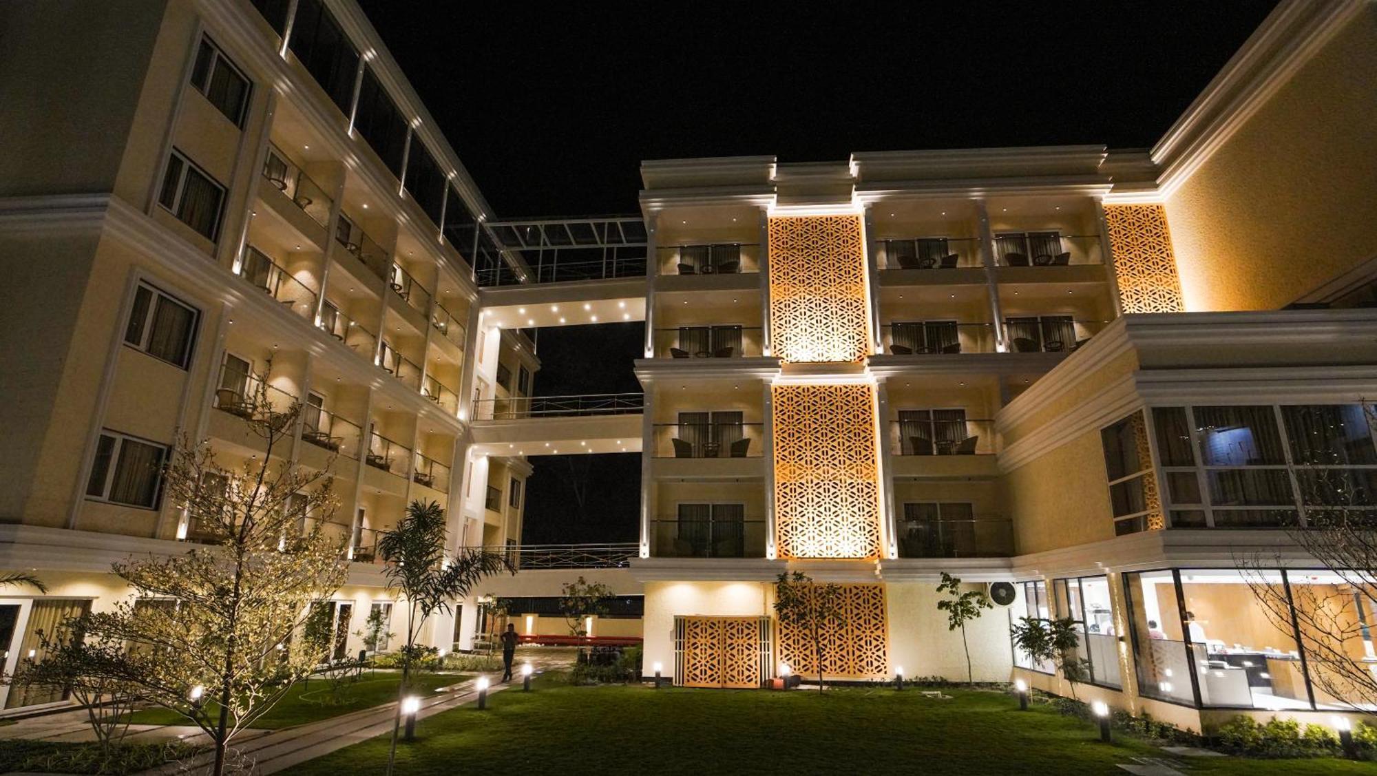 Antique Regency Hotel Digha  Exterior photo